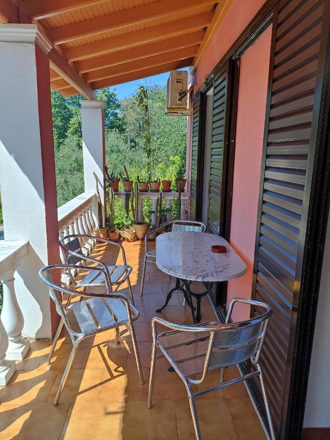 Iren Holiday Apartment Іпсос Екстер'єр фото